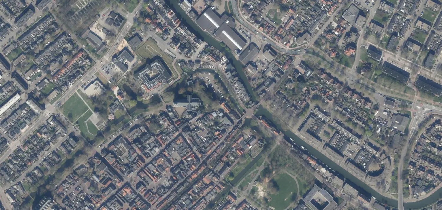 Luchtfoto van IJsselstein, de oude kern aan de Hollandse IJssel, werkgebied van Brouwers Elektrotechniek